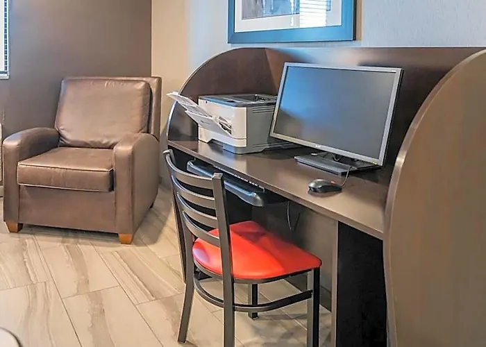 My Place Hotel-chicago West/north Aurora, Il Hotel 3*